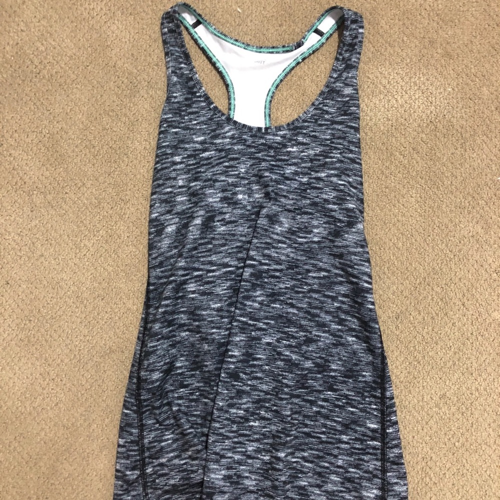 Lululemon cool racer back size 4